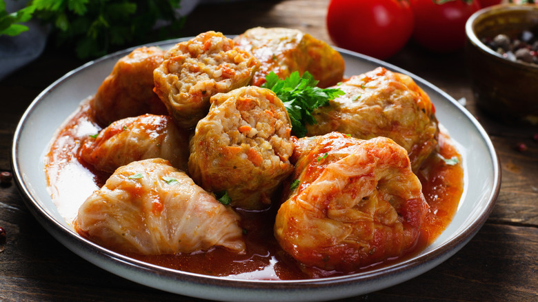 A plate of cabbage rolls.
