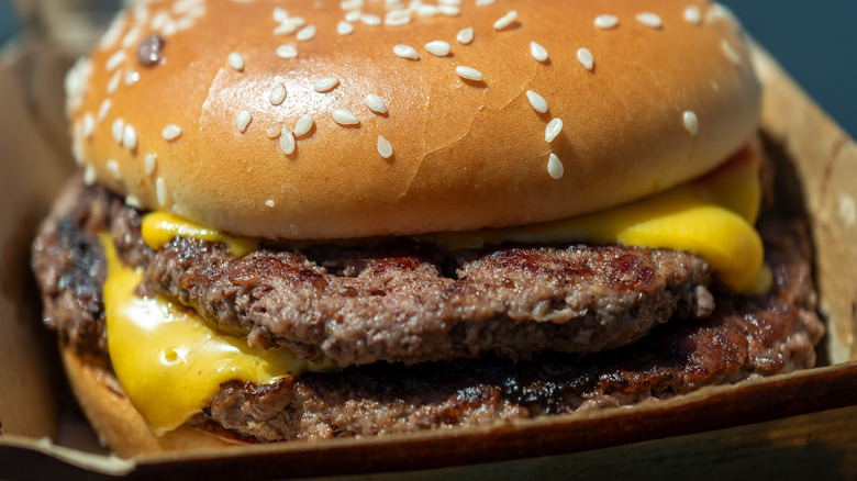 McDonald's cheeseburger