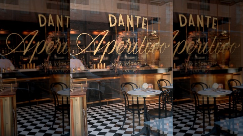 Exterior window of Dante Aperitivo