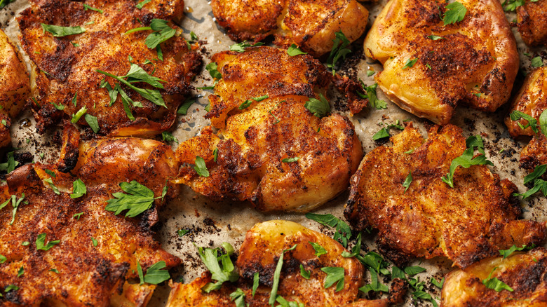 Smashed potatoes with herbs