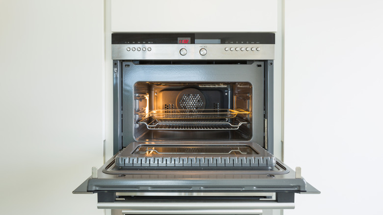 An open convection oven