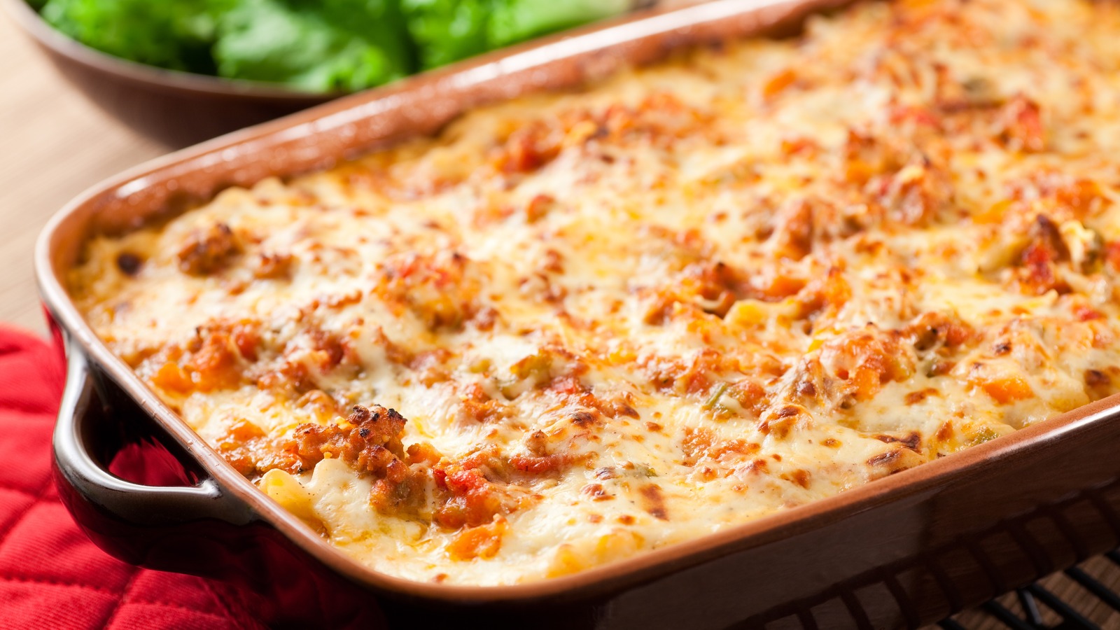 What's The Best Temperature To Cook Lasagna At, Really?