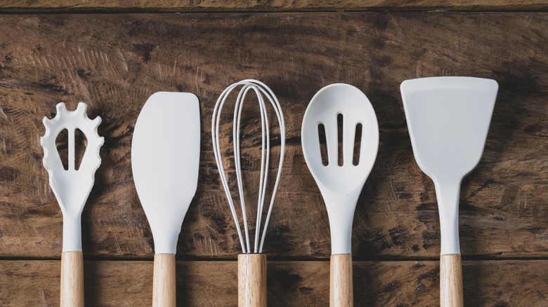 silicone and wood kitchen utensil set