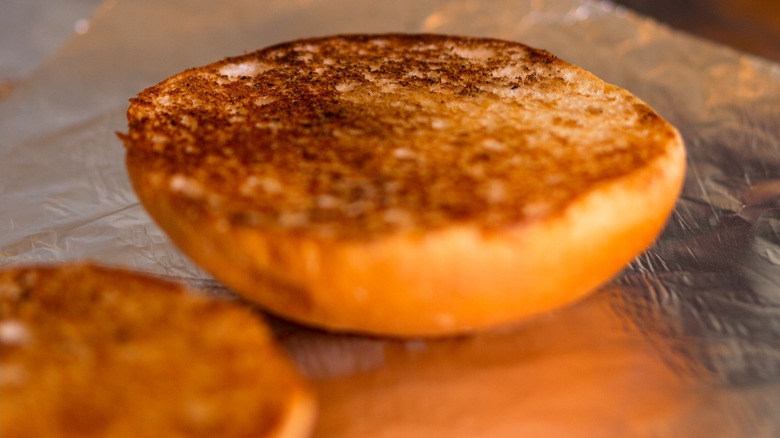 Toasted burger buns