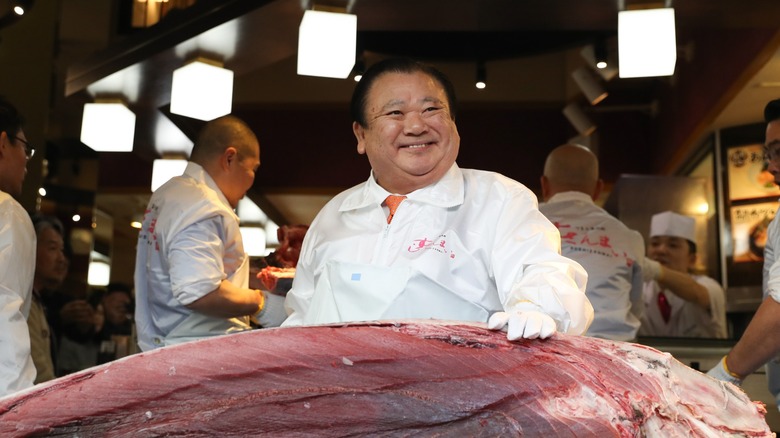 Kiyoshi Kimura with a butchered tuna