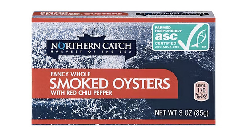 Aldi Northern Catch smoked oysters with red chili pepper box.