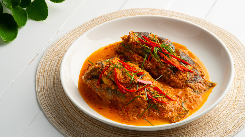 plate of red curry