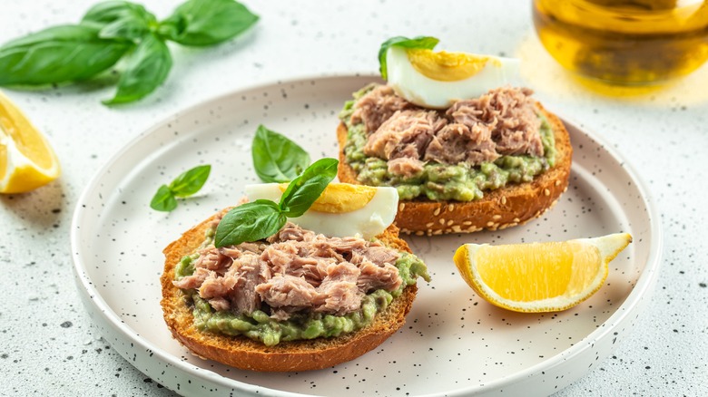 Canned tuna on a bagel