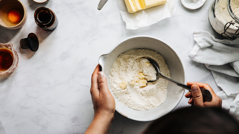 Raw flour