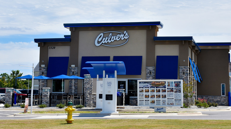 Front view of a Culver's restaurant