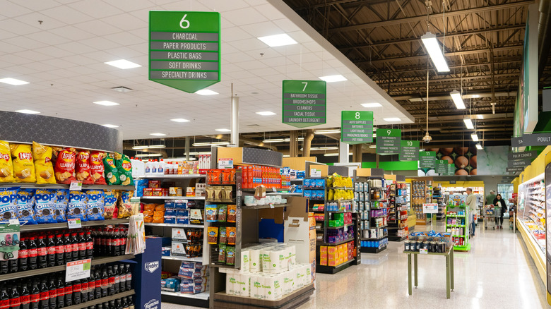 Aisles in a Publix grocery store