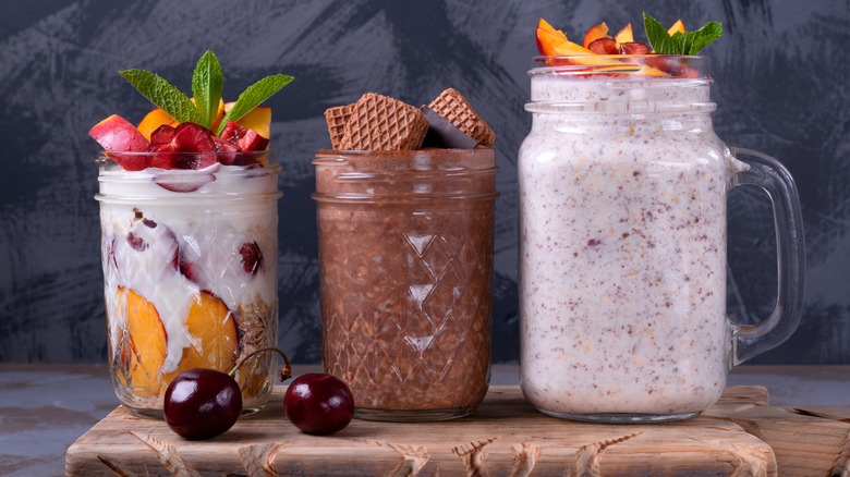 Overnight oats in various mason jars