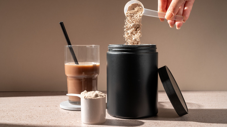 Protein shake and powder with shaker