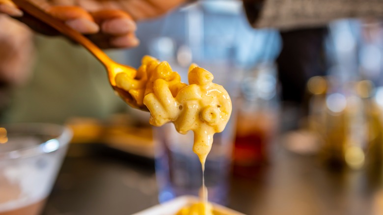Garpu mac dan keju