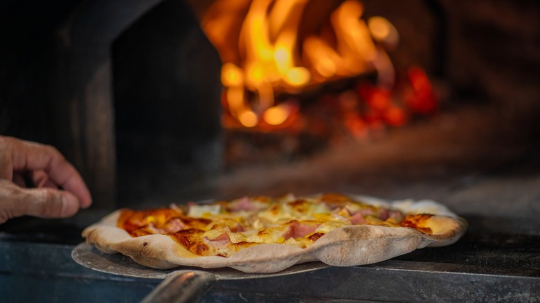 The exterior of a Pinstripes restaurant in Chicago.