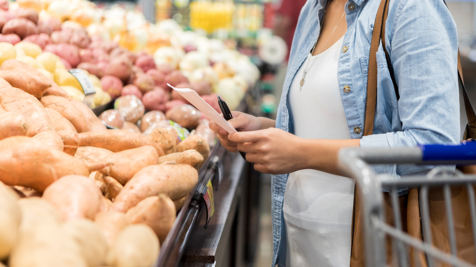 Why You Can't Just Substitute Yams With Sweet Potatoes
