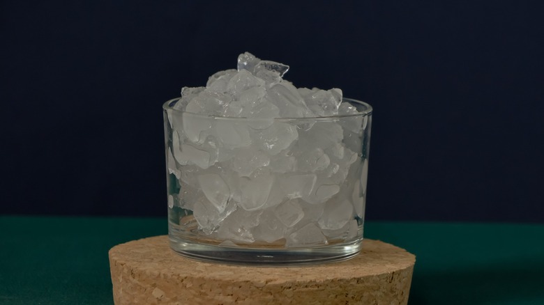 Glass of nugget ice