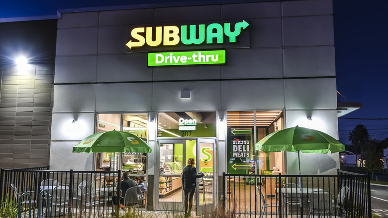 The exterior of a Subway restaurant