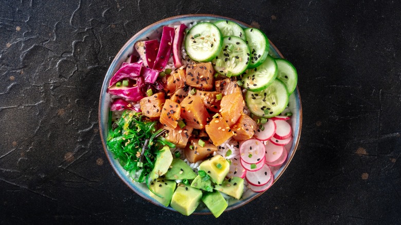Tuna sushi bowl