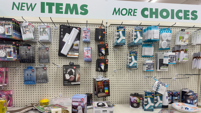 Items for sale at Dollar Tree