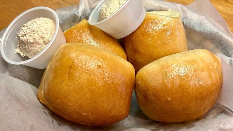 Texas Roadhouse rolls and butter