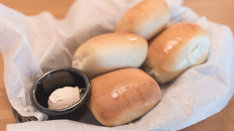 Texas Roadhouse rolls and butter