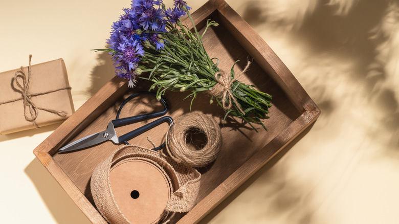 Elements for a DIY centerpiece