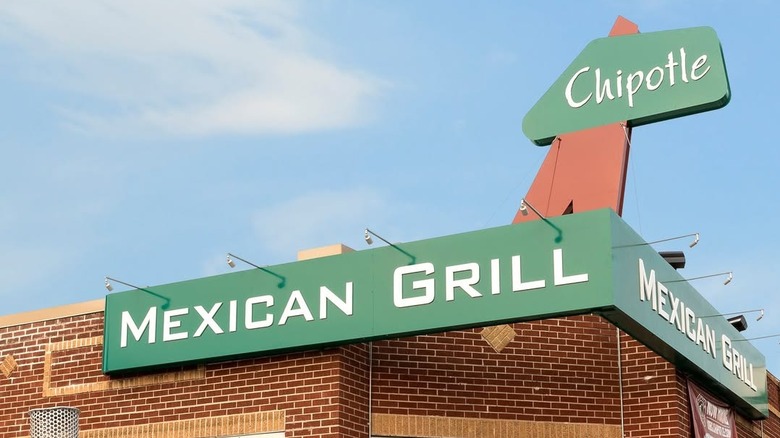 Chipotle Mexican Grill restaurant exterior