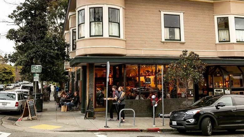 Peet's Coffee shop exterior