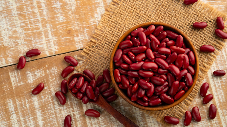 A bowl of dried red kidney beans