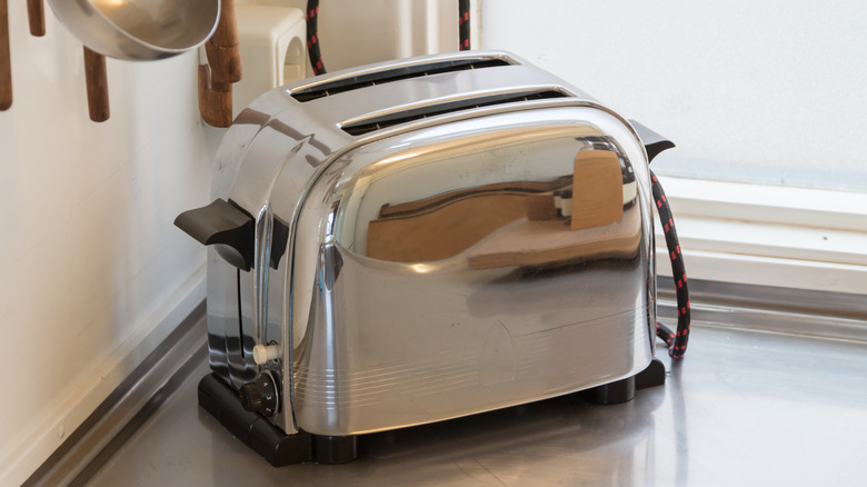 Vintage toaster in modern kitchen