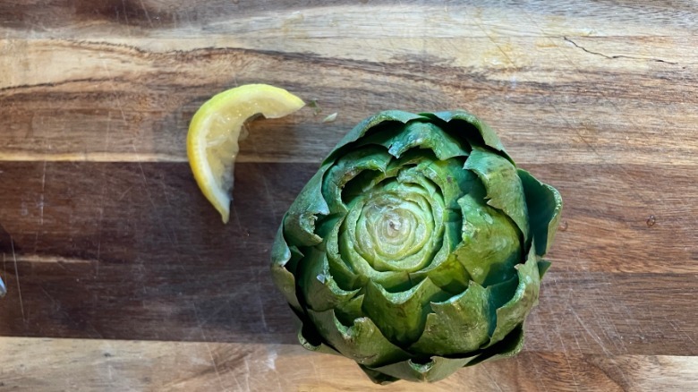 Lemon rubbed artichoke