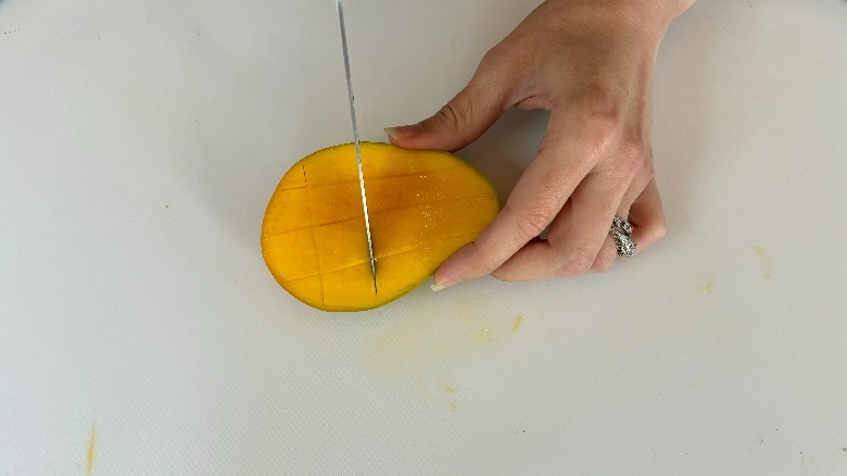 Mango sliced