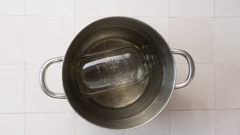 Crafting Your Own Flavored Vodka for a Home Cocktail Night