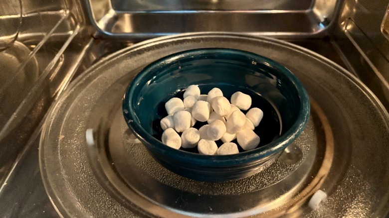 Marshmallows in the microwave